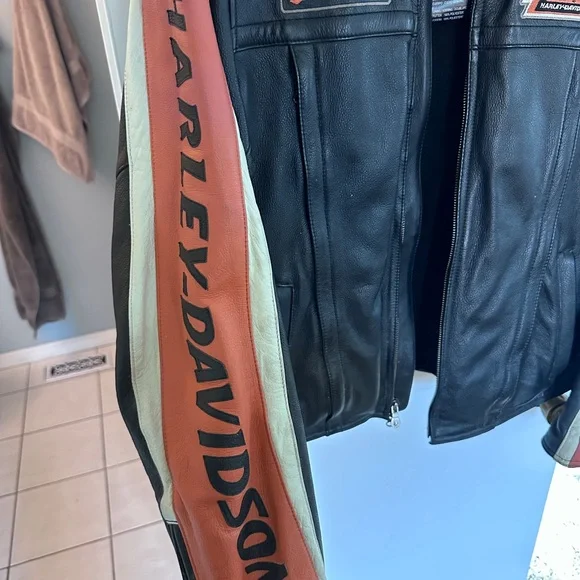 Harley-Davidson Large Winter Riding Jacket with zip in/out lining - Picture 5 of 8